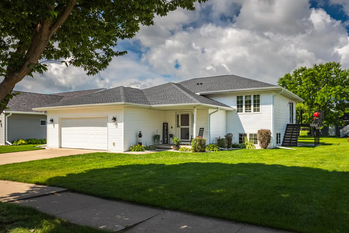 4150 Verchota St, La Crosse, WI 54601 - #1