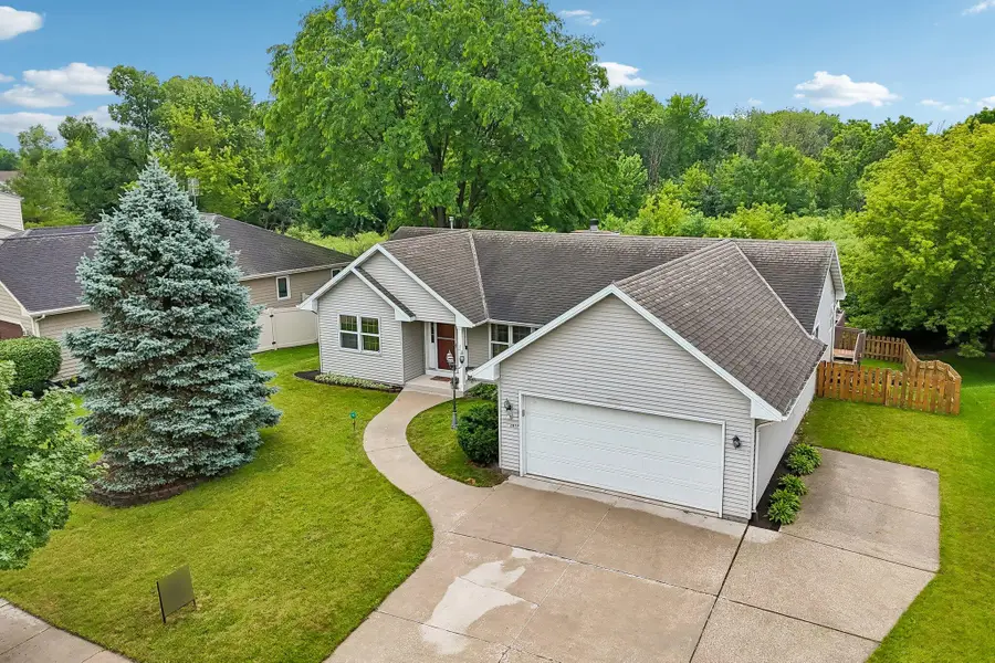 2837 Willard Ln, Waukesha, WI 53188 - #2