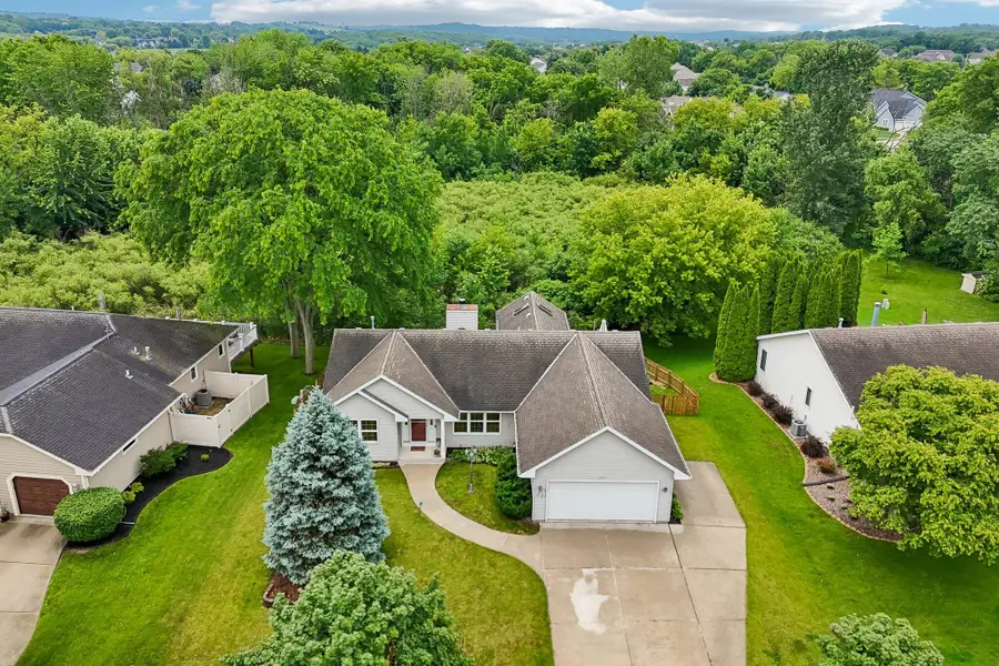 2837 Willard Ln, Waukesha, WI 53188 - #3