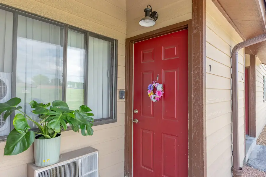 4042 S Pine Ave, Milwaukee, WI 53207 - #3