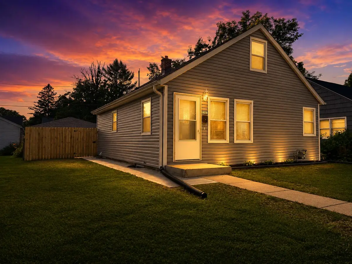 5261 N 46th St, Milwaukee, WI 53218 - #1