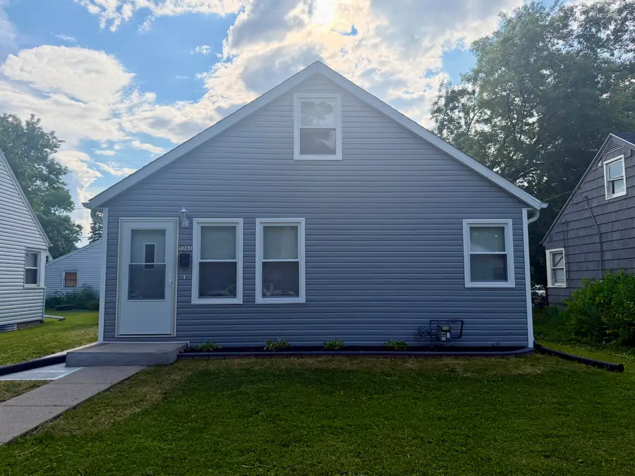 5261 N 46th St, Milwaukee, WI 53218 - #3