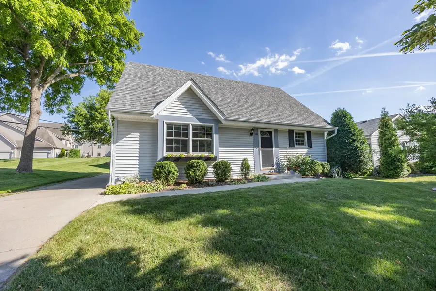 1231 Niagara St, Waukesha, WI 53186 - #3