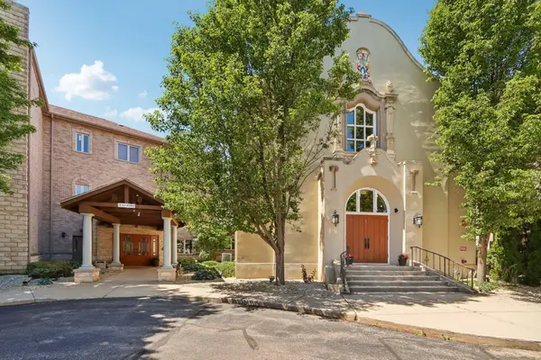 N51W34861 Wisconsin Ave, Oconomowoc, WI 53069