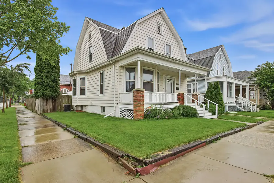 1503 Thurston Ave, Racine, WI 53405 - #2