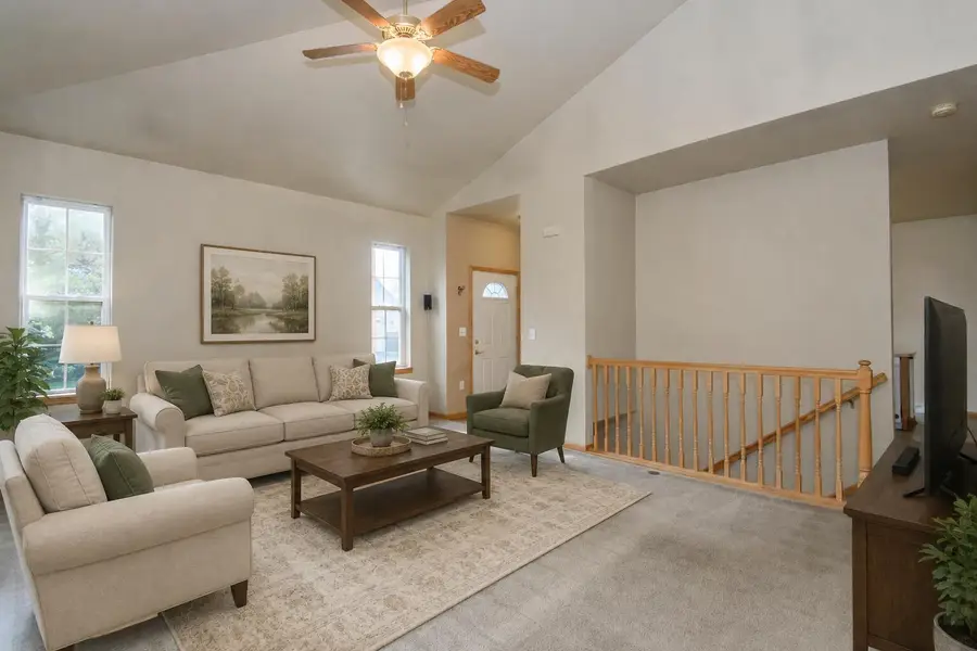 2812 E Somers Ct, Cudahy, WI 53110 - #2