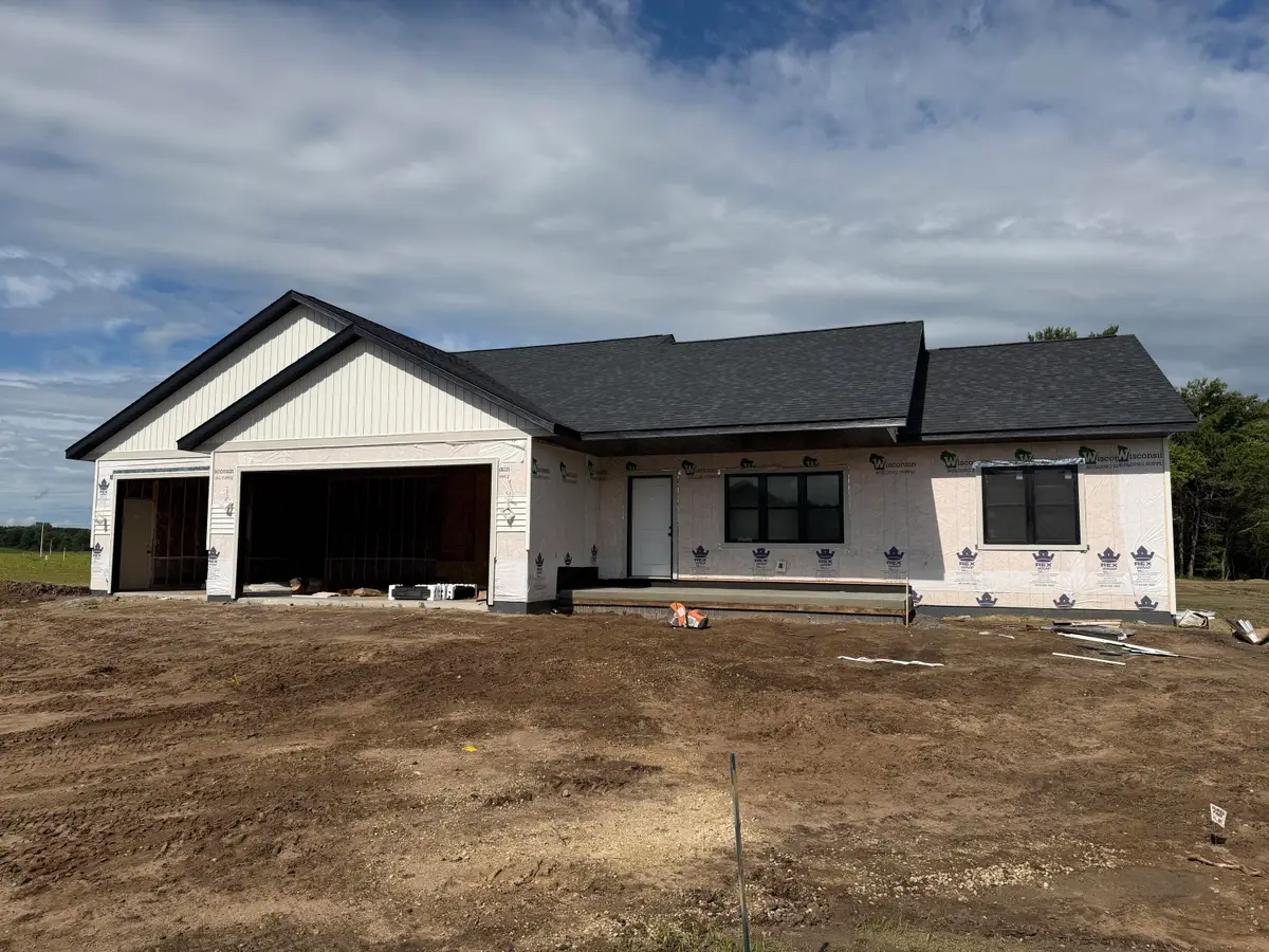 1140 American Dr, Holmen, WI 54636 - #1