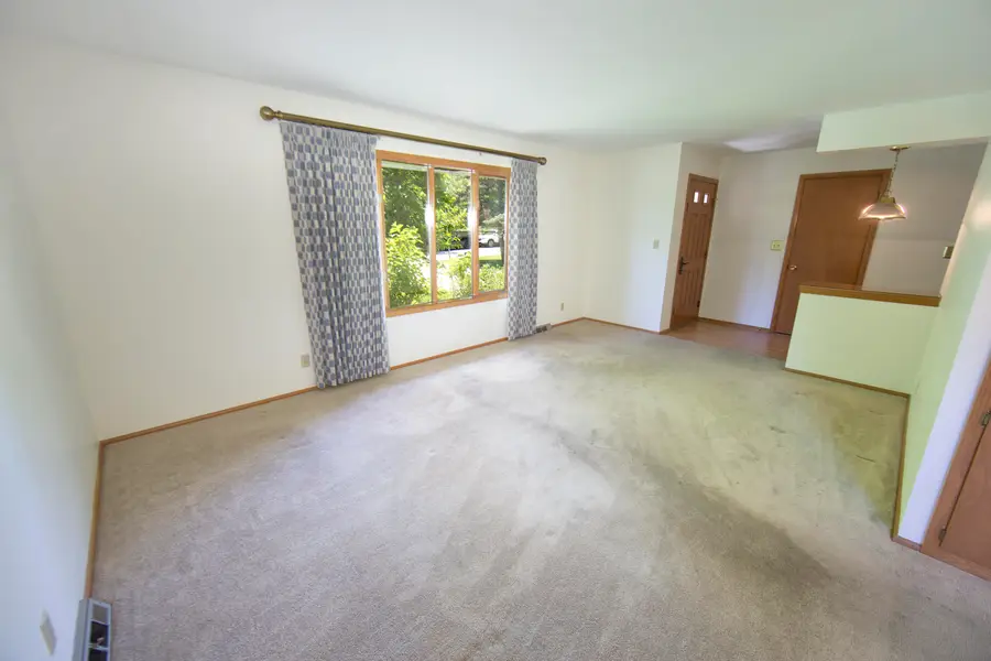 10520 W Monastery Dr, Franklin, WI 53132 - #3