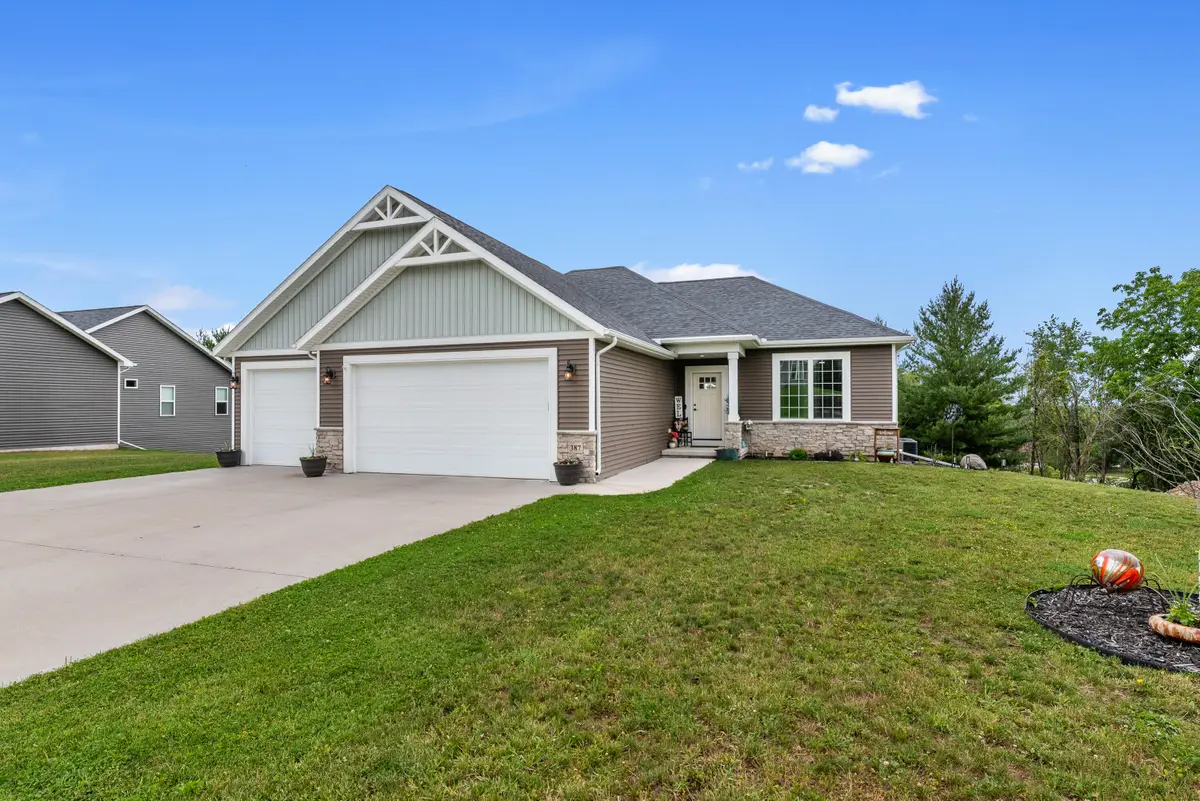 387 Drumlin Loop, Ripon, WI 54971 - #1