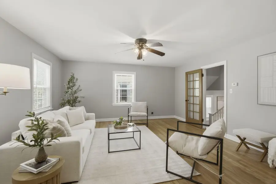 4640 N Woodruff Ave, Whitefish Bay, WI 53211 - #3