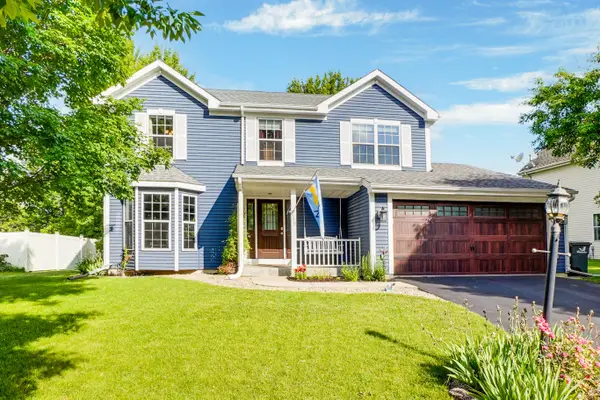 2549 Fox River Pkwy, Waukesha, WI 53189