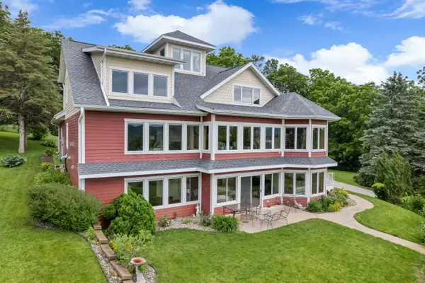 24610 3rd St, Trempealeau, WI 54661