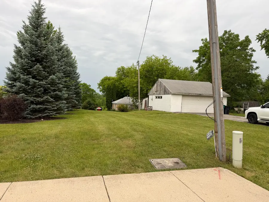 W140N5683 Lilly Rd, Menomonee Falls, WI 53051 - #3