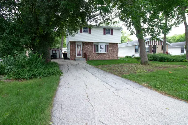 11634 W Dearbourn Ave, Wauwatosa, WI 53226