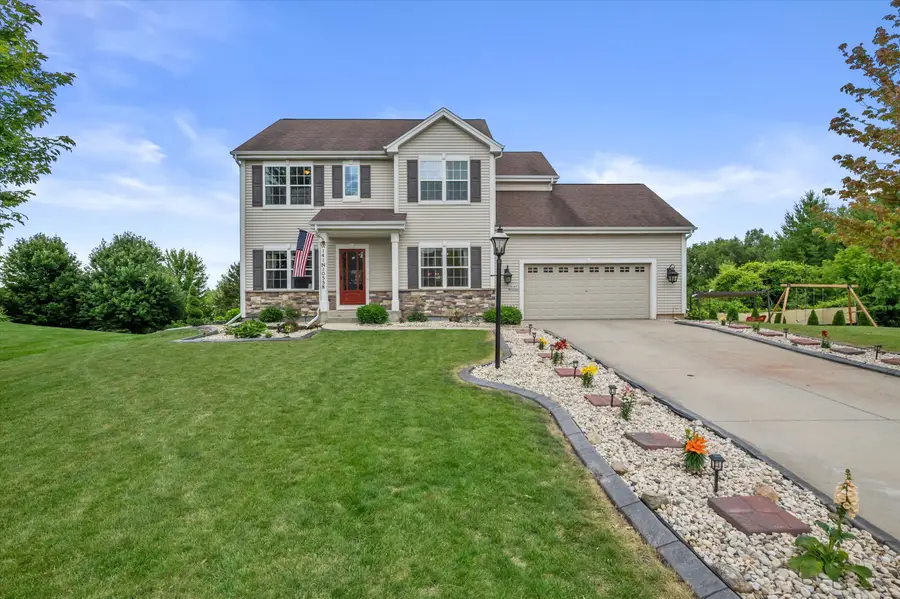 W141N10538 Wooded Hills Dr, Germantown, WI 53022 - #3