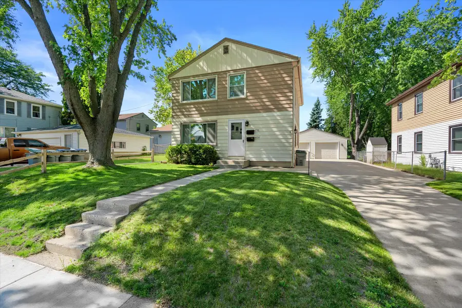 4714 W Howard Ave, Milwaukee, WI 53220 - #2