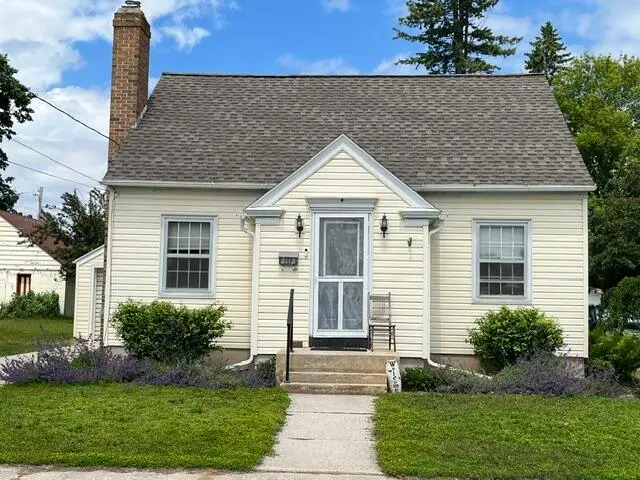 2112 30 St, Two Rivers, WI 54241 - #1