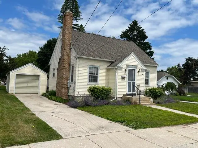 2112 30 St, Two Rivers, WI 54241 - #2