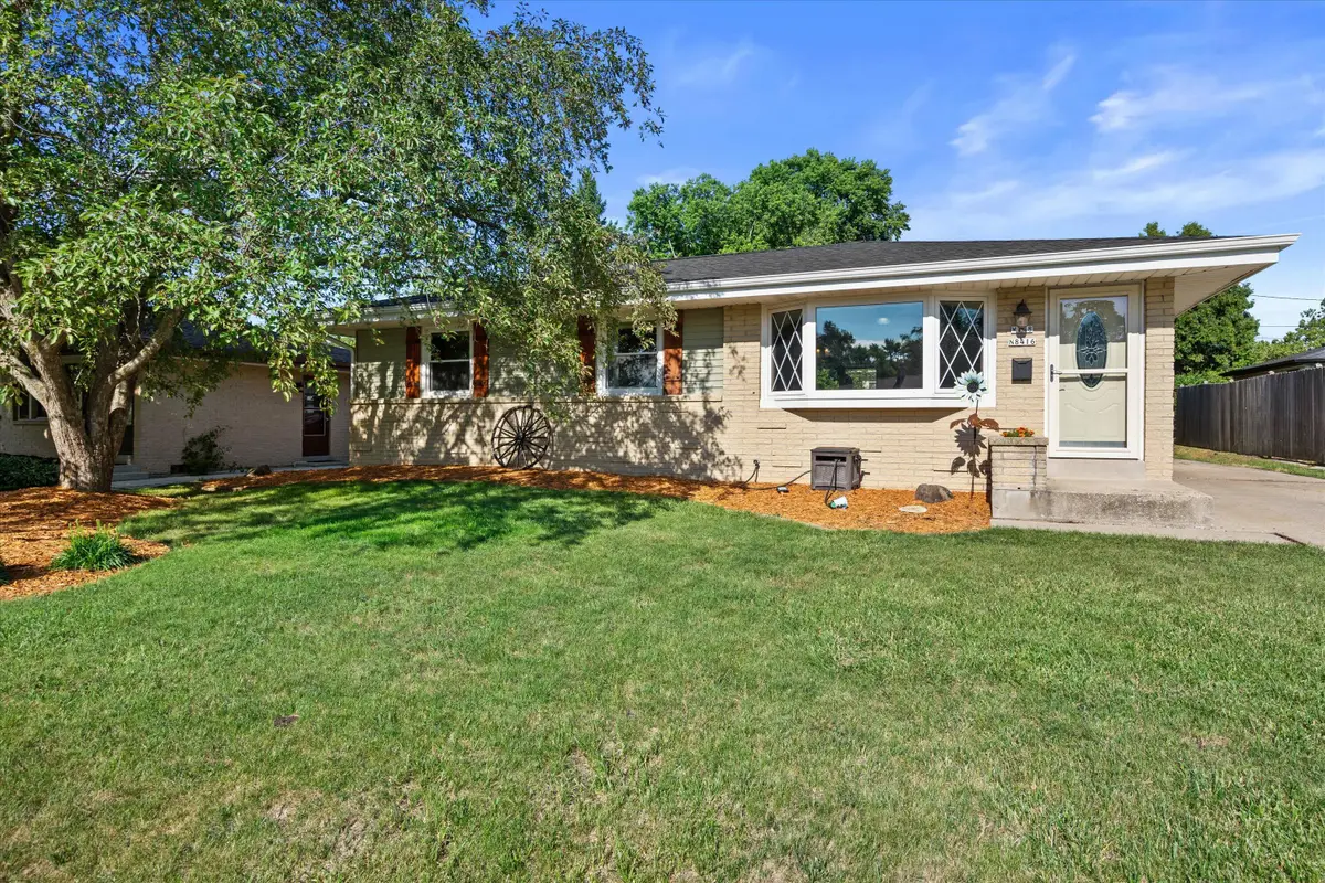 W148N8416 Albert Pl, Menomonee Falls, WI 53051 - #1