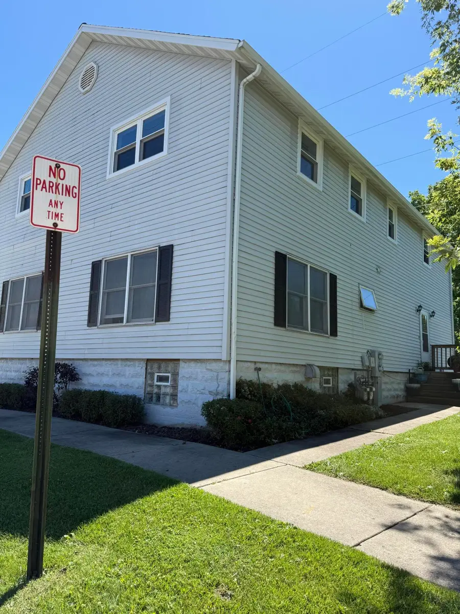 610 E Wisconsin St, Delavan, WI 53115 - #2
