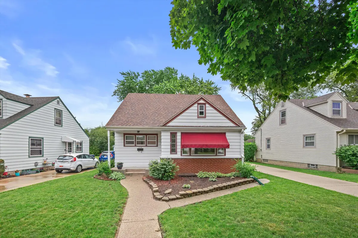 3762 N 73rd St, Milwaukee, WI 53216 - #1