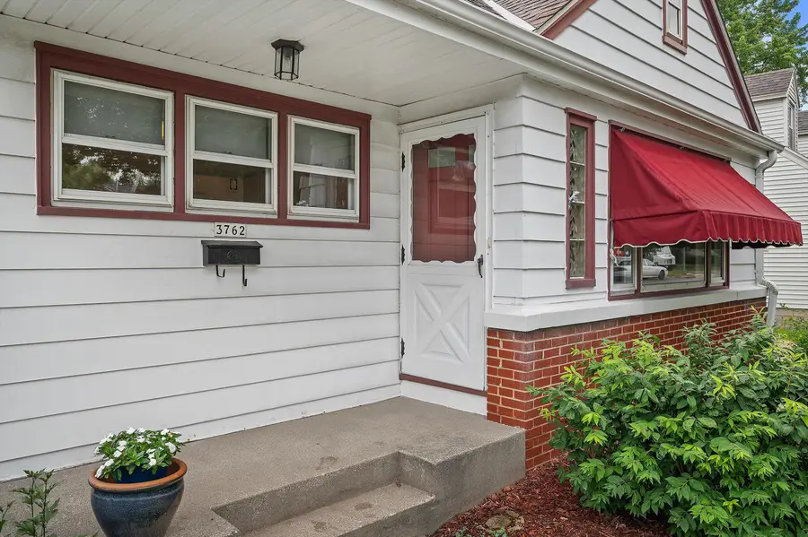 3762 N 73rd St, Milwaukee, WI 53216 - #2