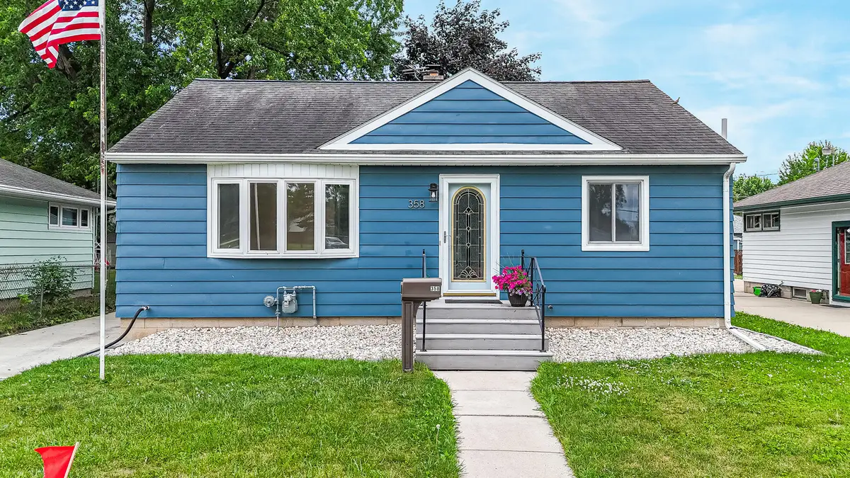 358 E Bank St, Fond Du Lac, WI 54935 - #1