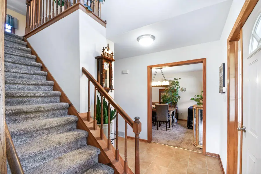 N172W20516 Hazelwood Ln, Jackson, WI 53037 - #2