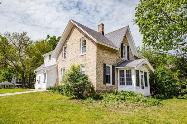 8513 W North Ave, Wauwatosa, WI 53226