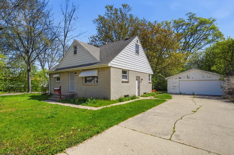 6706 N 54th St, Milwaukee, WI 53223 - #3