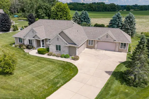 N5158 Union Hill Rd, Concord, WI 53066