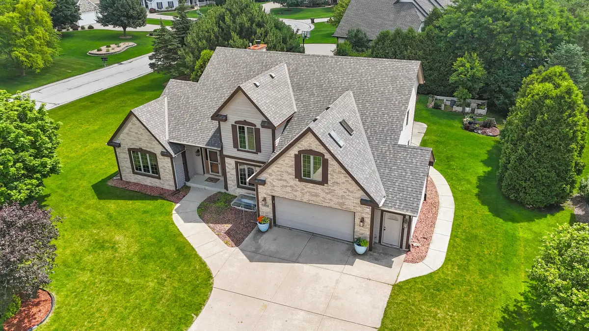13600 W Eagle Trace Trce, New Berlin, WI 53151 - #1