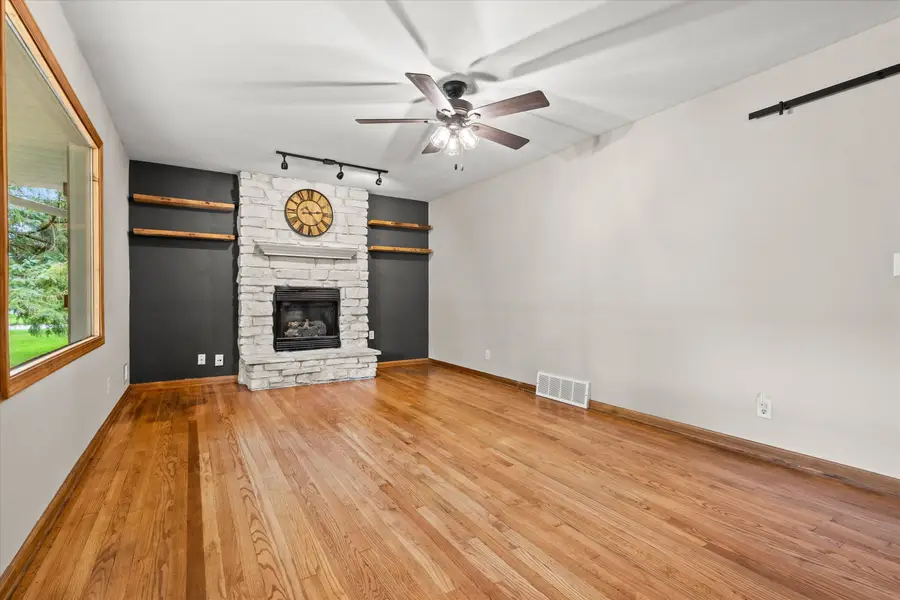 N64W14161 Lincoln Ln, Menomonee Falls, WI 53051 - #3