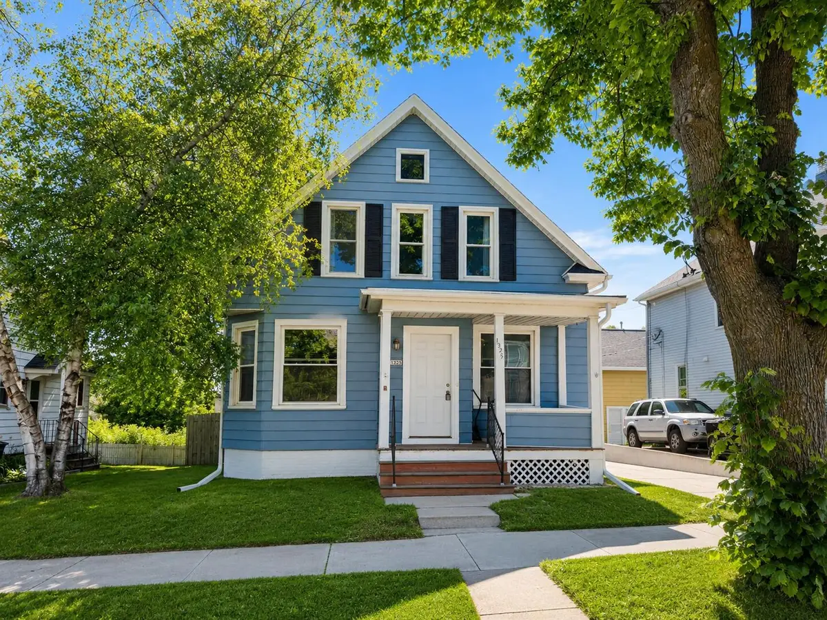 1325 S 11th St, Sheboygan, WI 53081 - #1