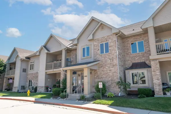 1405 Gabriel Dr, Waukesha, WI 53188