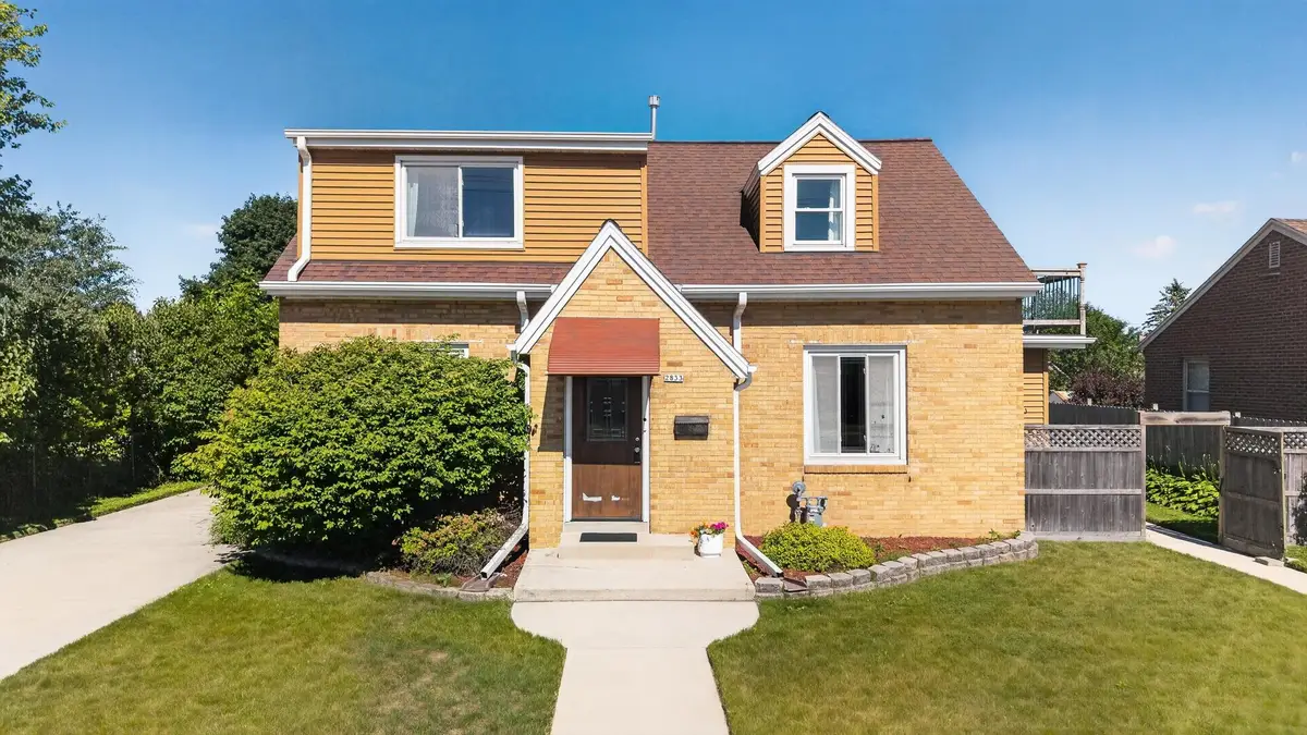 2833 S 10th St, Sheboygan, WI 53081 - #1