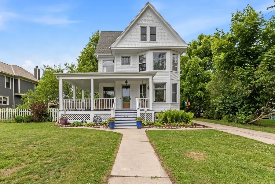 431 N Milwaukee St, Port Washington, WI 53074 - #3