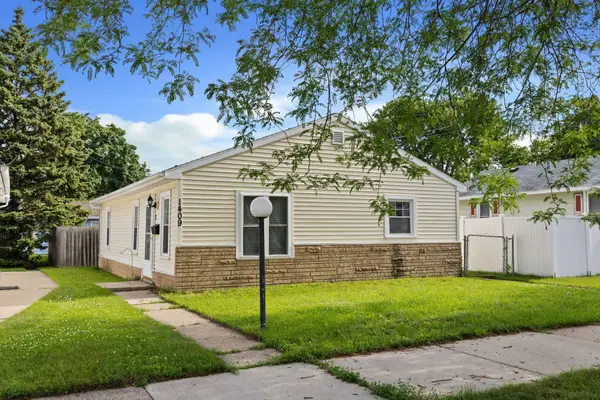 1409 Salem Rd, La Crosse, WI 54603