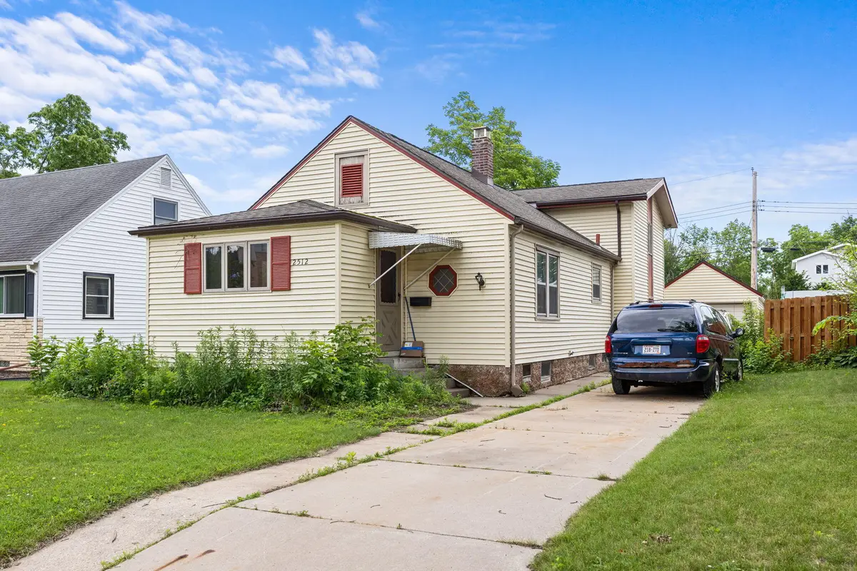 2512 Travis St, La Crosse, WI 54601 - #1