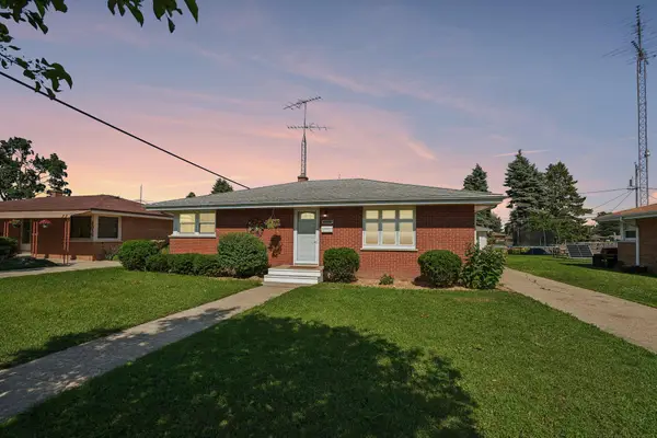 8045 17th Ave, Kenosha, WI 53143