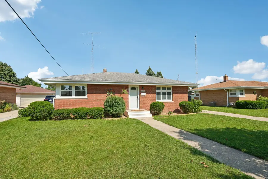 8045 17th Ave, Kenosha, WI 53143 - #3