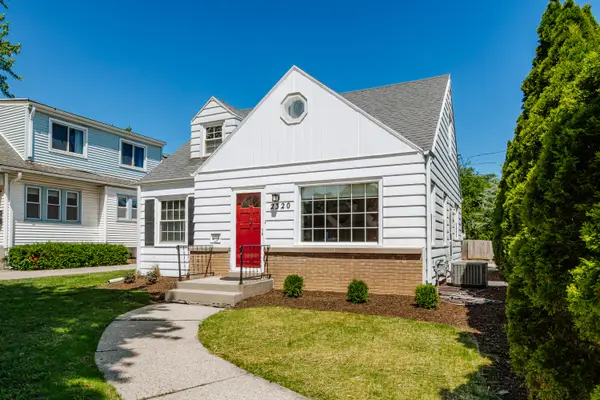 2320 N 68th St, Wauwatosa, WI 53213