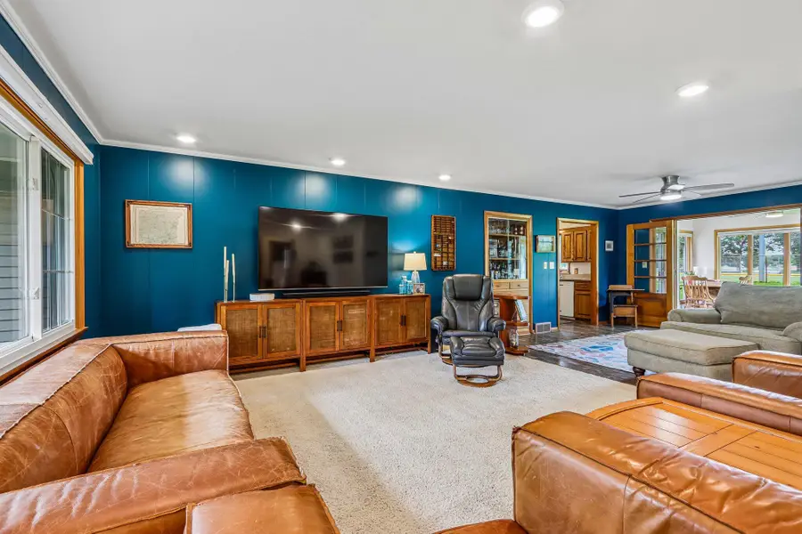 926 Parkview Ln, Mukwonago, WI 53149 - #3