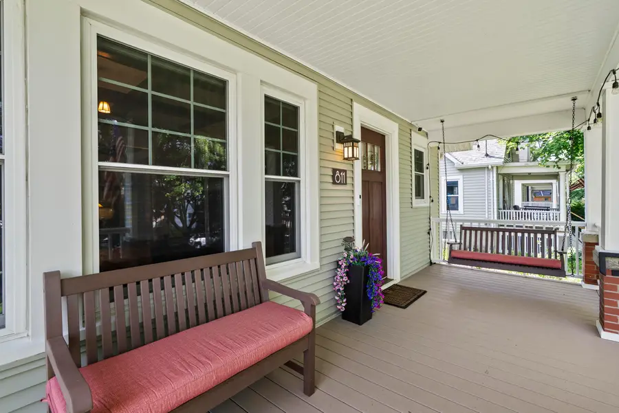811 Harvey Ave, Watertown, WI 53094 - #2
