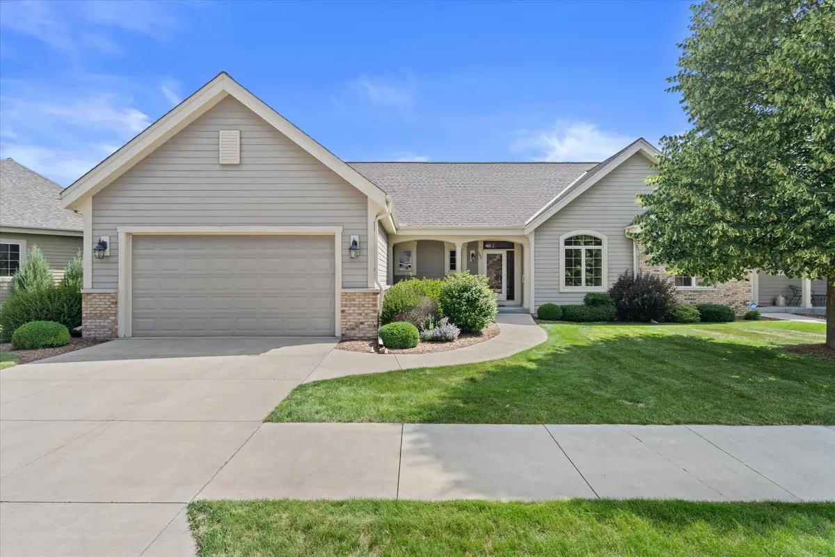 1443 Hidden Waters Cir, West Bend, WI 53095 - #1