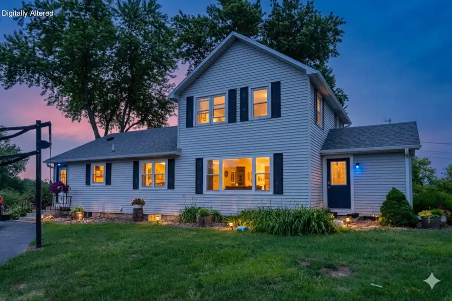 536 89th St, Twin Lakes, WI 53181 - #2