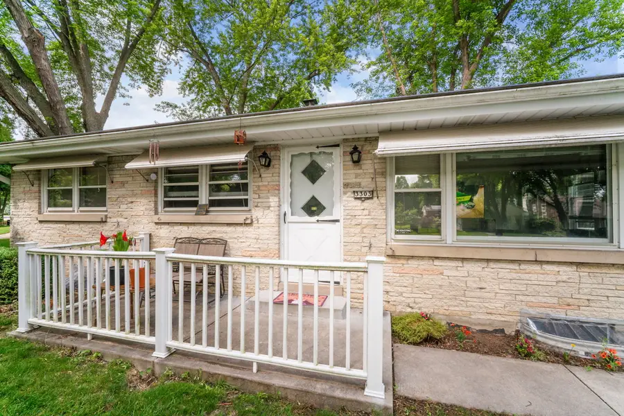 3303 N Knoll Blvd, Wauwatosa, WI 53222 - #2