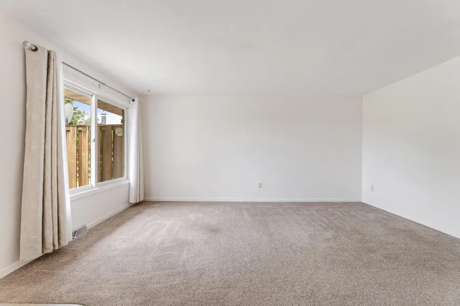 815 Kingston St N, Caledonia, MN 55921 - #3