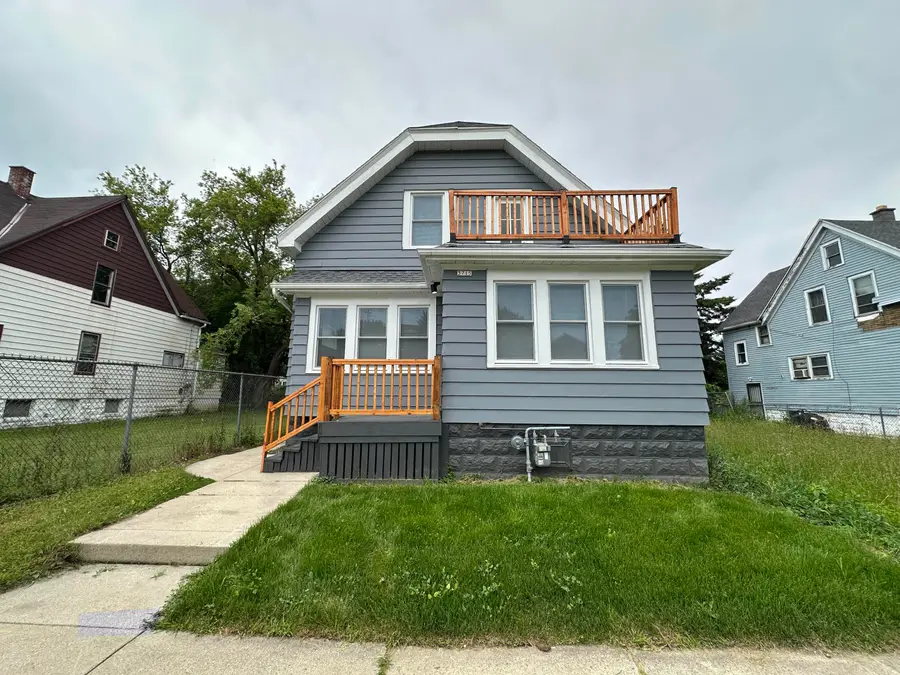 3715 N 22nd St, Milwaukee, WI 53206 - #2