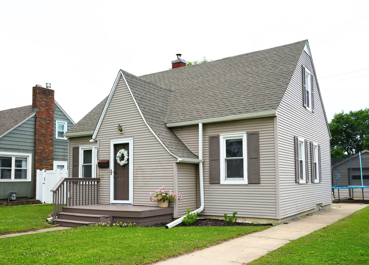 2608 S 26th St, La Crosse, WI 54601 - #1